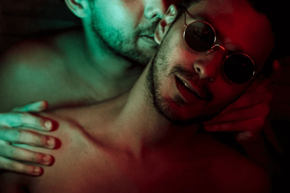 Orgasmi multipli: capacità biologica e tecniche per un piacere intenso